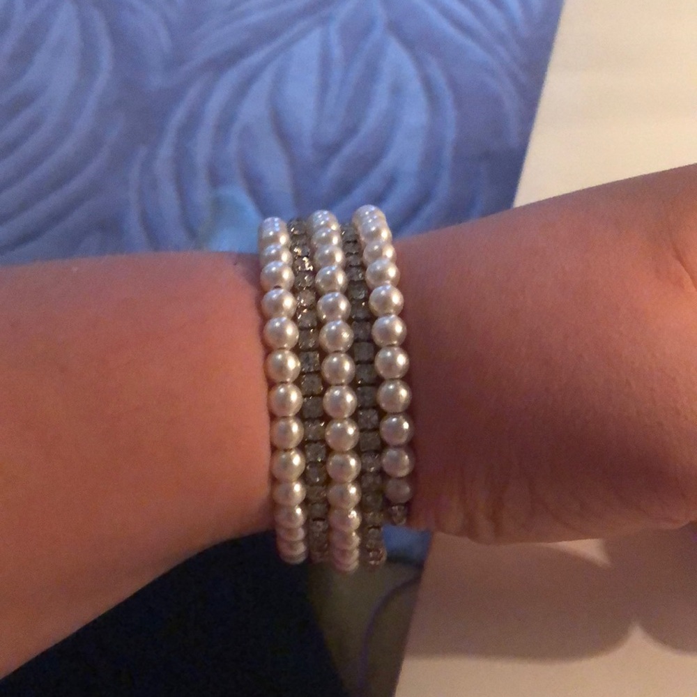 Silver/pearl wrap bracelet - Picture 3 of 3